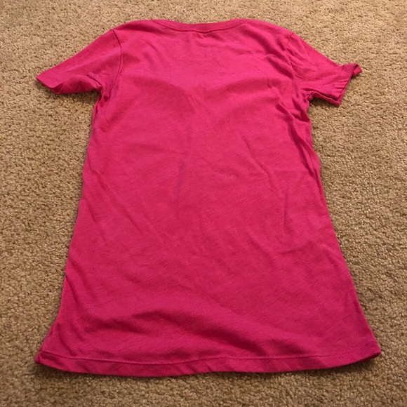 PINK V-Neck Logo T-Shirt - Picture 6 of 6